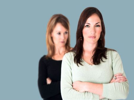 ડાર્ક સર્કલથી છૂટકારો મેળવવા માટે હોમમેઇડ માસ્કનો ઉપયોગ કરો