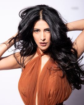 આ વ્યક્તિને કરી રહી છે ડેટ