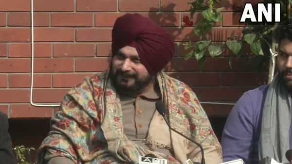 નવજોત સિદ્ધુ પ્રેસ કોન્ફરન્સમાં અપશબ્દો બોલ્યા, વીડિયો વાયરલ!