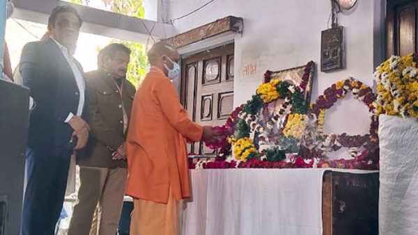 શહીદ પીએસ ચૌહાણના પરિવારને યુપી સરકાર 50 લાખ રૂપિયા સરકારી નોકરી આપશે!