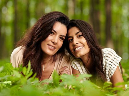 દીકરી 18 વર્ષની થઈ રહી છે તો તેને શરીર સાથે જોડાયેલી આ વસ્તુઓ ચોક્કસ શીખવો!