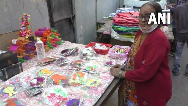 ભાવ વધારાના કારણે ખરીદી પર કાપ ભાવ વધારાના કારણે ખરીદી પર કાપ