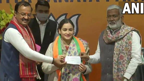 અપર્ણા આજે ભાજપમાં જોડાયા