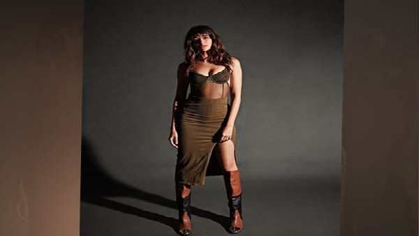 બ્લેક બ્રાલેટ ટૉપ