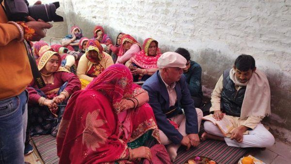 વિધવા પુત્રવધૂને દીકરી સમાન માનીને તેને ભણાવવાનું નક્કી કર્યું