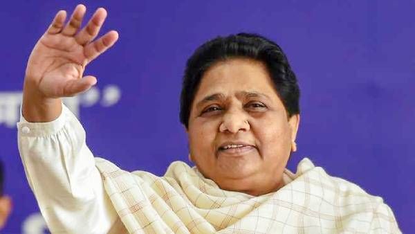 'BSP ઉમેદવાર દેવેન્દ્ર સિંહ કુલદીપ સિંહ સેંગરની નજીકના છે' 'BSP ઉમેદવાર દેવેન્દ્ર સિંહ કુલદીપ સિંહ સેંગરની નજીકના છે'