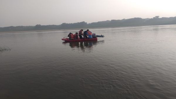 વિદ્યાર્થિનીનો મૃતદેહ ચંબલ નદીમાં ફેંક્યો વિદ્યાર્થિનીનો મૃતદેહ ચંબલ નદીમાં ફેંક્યો