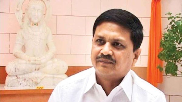 ખોડલધામ પાટોત્સવ થઇ શકે છે રદ્દ, નરેશ પટેલે બોલાવી આવતીકાલે બેઠક, લેવાઇ શકે છે નિર્ણય