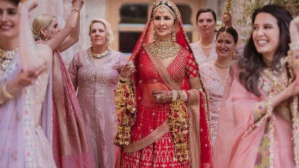 કેટરીના ફોટા શેર કરતી રહે છે કેટરીના ફોટા શેર કરતી રહે છે