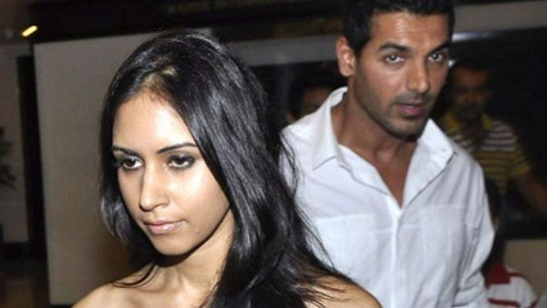 ઈન્વેસ્ટમેન્ટ બેંકર છે પ્રિયા