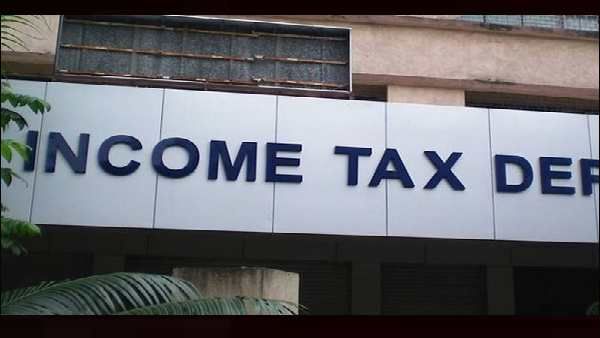 અમદાવાદના જાણીતા બિલ્ડર ગ્રુપ પર આઈટીના દરોડામાં મળ્યા 500 કરોડ રૂપિયાના બિનહિસાબી દસ્તાવેજ