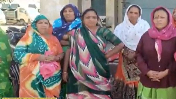 જસદણમાં સફાઈ કામદાર મહિલાઓનુ ઉપવાસ આંદોલન ફરીથી શરુ