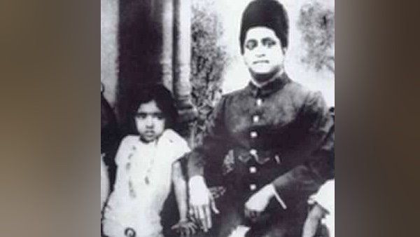 13 વર્ષની ઉંમરમાં જ પિતાનુ નિધન