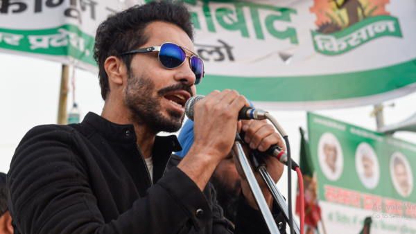 Deep Sidhu: પોલીસે અજાણ્યા ડ્રાઇવર વિરૂદ્ધ દાખલ કર્યો કેસ, હોસ્પિટલ બહાર વધારી સુરક્ષા