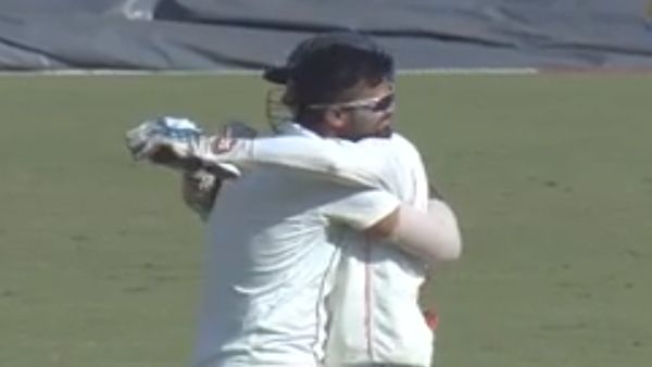 કુમાર કાર્તિકેય સિંઘે શુભમ શર્માએ અણનમ સદી ફટકારી