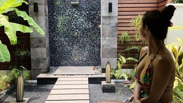 ટાઈટ પેન્ટમાં ફોટો વાયરલ થયા હતા ટાઈટ પેન્ટમાં ફોટો વાયરલ થયા હતા