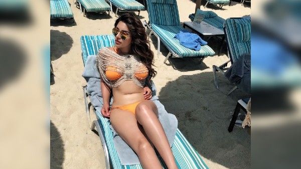 ફેન્સ સતત કોમેન્ટ કરી રહ્યા છે