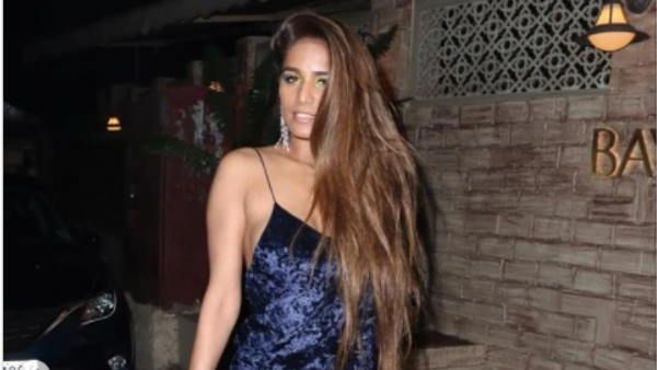 પૂનમના ડ્રેસને કોપી ગણાવ્યો