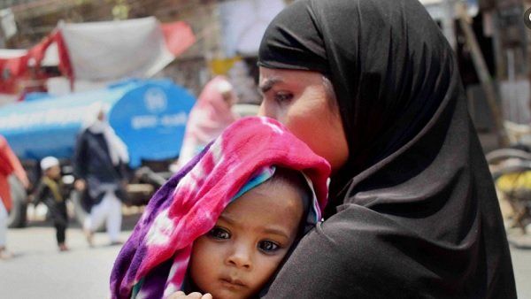 હળવા પવનો પણ ફૂંકાઈ શકે છે હળવા પવનો પણ ફૂંકાઈ શકે છે