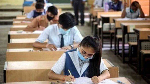 CBSE EXAM: CBSE બોર્ડની 10-12માંના ટર્મની 2ની પરીક્ષાની તારીખો જાહેર, 26 એપ્રિલથી થશે શરૂ