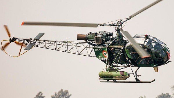 કાશ્મીરમાં સેનાનું ચીતા હેલિકોપ્ટર ક્રેશ, રેસ્ક્યુ ઓપરેશ શરૂ