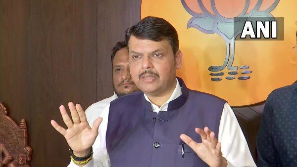 નવાબ મલિકના રાજીનામાંને લઇ બીજેપીનુ વિરોધ પ્રદર્શન, ફડણવીસ ગિરફ્તાર