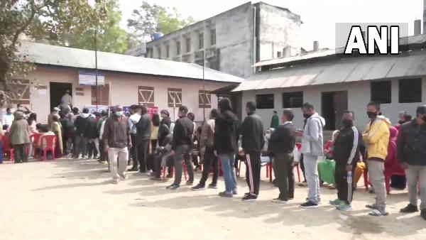 UP Election Result 2022: યુપીમાં 3 વાગ્યા સુધીની મતગણતરીમાં કોણ છે આગળ, જાણો