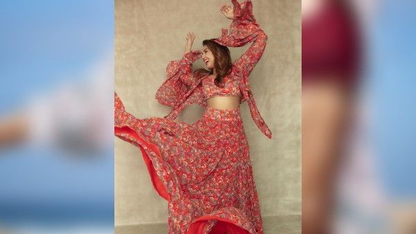 લહેંગામાં હુમાનો સિઝલિંગ લુક લહેંગામાં હુમાનો સિઝલિંગ લુક