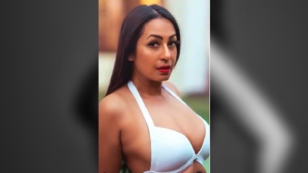 કાશ્મીરા બિકીની પહેરીને બોલ્ડ થઈ કાશ્મીરા બિકીની પહેરીને બોલ્ડ થઈ