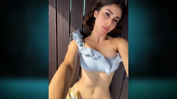 મૌની હંમેશા લાઈમલાઈટમાં રહે છે