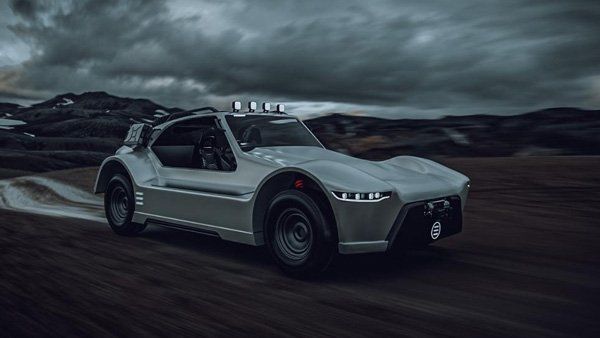 આપવામાં આવ્યા છે બે ફ્યુઅલ કન્ટેનર