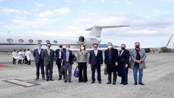 સાઇ-પોમ્પિયોની બેઠક પહેલા તાઇવાનમાં બત્તી ગુલ સાઇ-પોમ્પિયોની બેઠક પહેલા તાઇવાનમાં બત્તી ગુલ