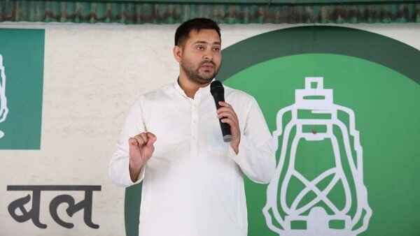 RJDએ EVM મુદ્દે ચૂંટણી પંચ પર નિશાન સાધ્યું, કહ્યું કે EC તેના મૃત્યુની ઉજવણી કરી રહ્યું છે!