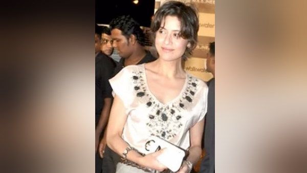 કોણ છે મનોજ બાજપેયીની પત્ની