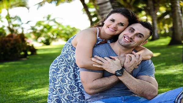 40ના દશકમાં પણ લગ્નમાં જળવાઈ રહેશે યુવાનીવાળો પ્રેમ, બસ તમારે કરવા પડશે આ સરળ કામ