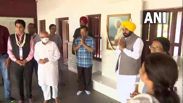 કેજરીવાલ અને ભગવંત માને સાબરમતી આશ્રમની લીધી મુલાકાત