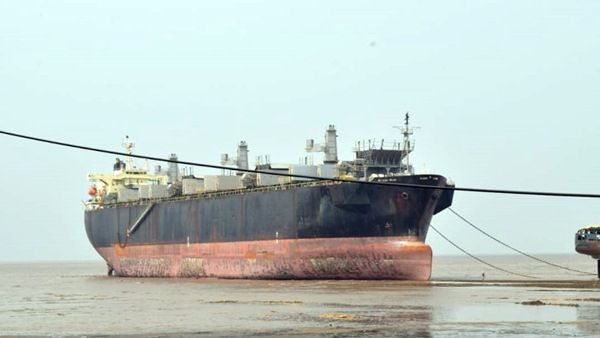 અલંગમાં એક દાયકાનો સૌથી ઓછો ટનેજ જોવા મળ્યો