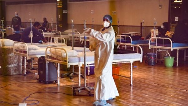 ચીન અને યુકેમાં કોરોના સંક્રમણનો તરખાટ, લગભગ 5 મિલિયન કેસ નોંધાયા