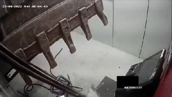 એક્સિસ બેંકના ATMની ચોરી