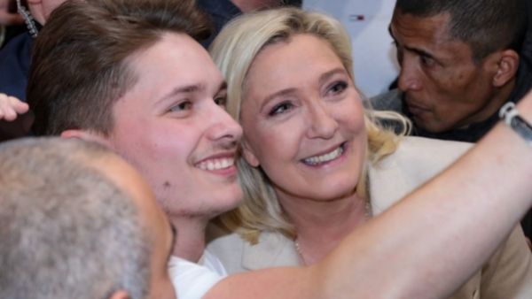 વ્યવસાય પર લે પેનના વલણ પર પ્રશ્નો