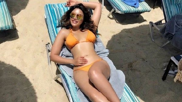 40 વર્ષે શમા સિકંદરનો બિકીની અવતાર, બોલ્ડનેસે ઈન્ટરનેટ પર આગ લગાવી!