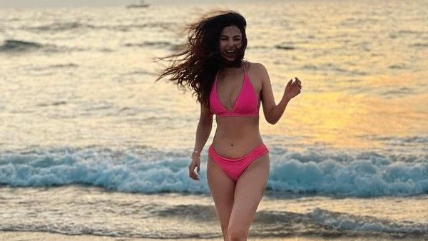 સોનલ ખૂબ જ બોલ્ડ છે સોનલ ખૂબ જ બોલ્ડ છે