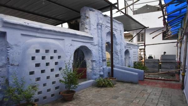 ચાદર ચઢાવીને ગર્વ અનુભવતા હતા લોકો 