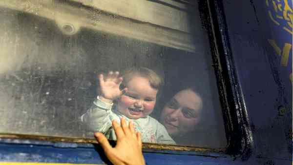 મફત રૂમના બદલામાં જાતીય આનંદ માટે પૂછતા પુરુષો - અહેવાલ