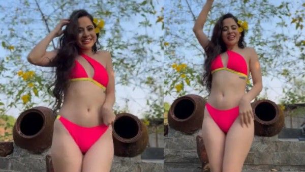 ઉર્ફી ખૂબ જ હોટ લાગી રહી છે