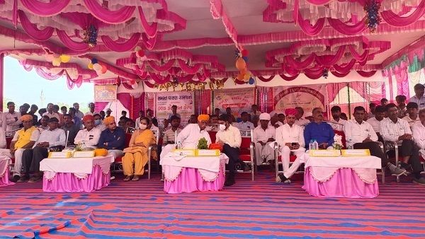 લાખણી તાલુકાના વાસણ (કુડા) ગામમાં શાળાનો 68મો સ્થાપના દિવસ ઉજવાયો, MLA - DDO રહ્યાં હાજર