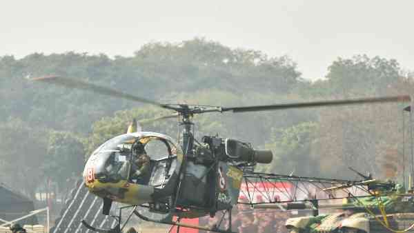 લગ્નમાં પહોંચવા જવાનનું એરલિફ્ટિંગ