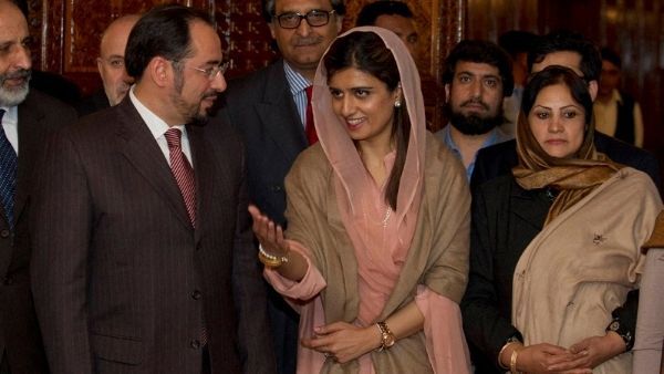 હિનાને પદ પરથી હટાવવાની માંગ હિનાને પદ પરથી હટાવવાની માંગ