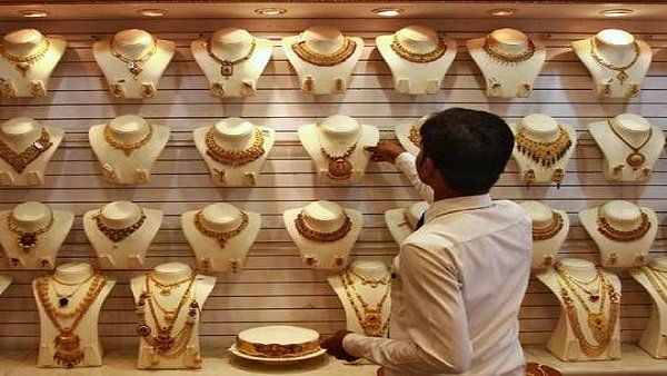 Gold Rate : સોનું ખરીદનારને લાગશે લોટરી, 2 મહિનામાં આજે સૌથી સસ્તું સોનું