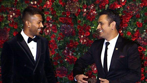 ધોનીને પછાડ્યા